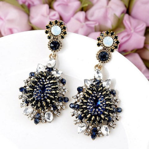 Egypt Chic Earrings Shiny Crystal Cluster Vintage Floral Chandelier Dangle Black